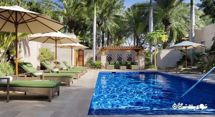 استخر ر وباز هتل جمیرا النسیم